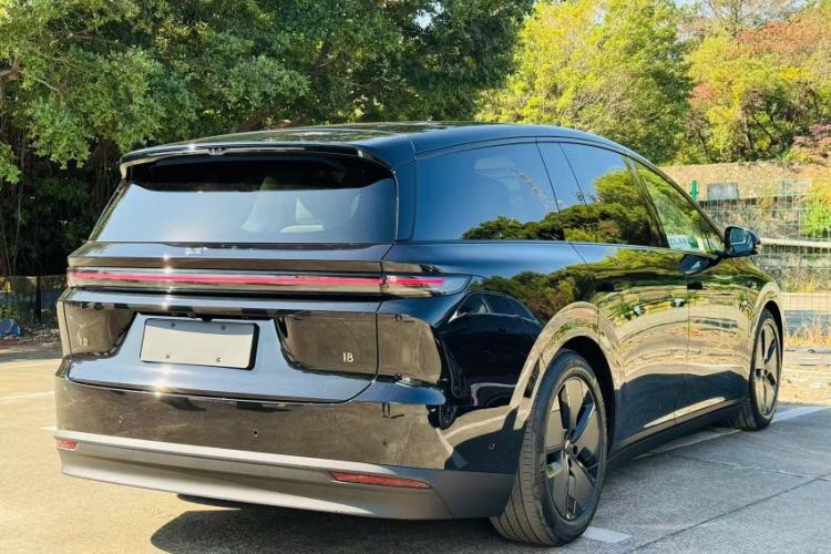 Used Li Auto i8 2025 Model Standard Version Exterior 14
