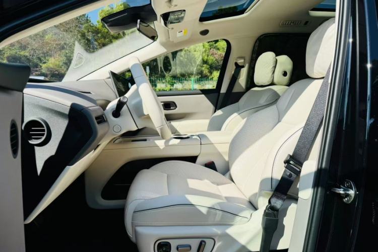 Used Li Auto i8 2025 Model Standard Version Exterior 3