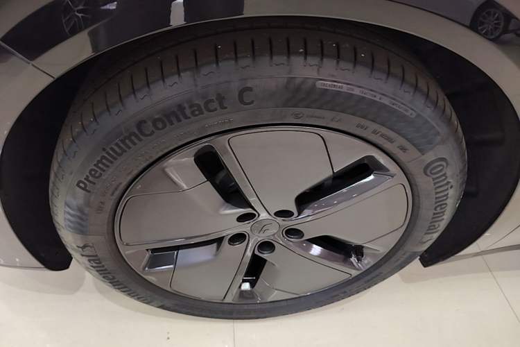 Used Li Auto i8 2025 Model Standard Version Exterior 4