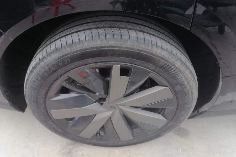 Used Li Auto i8 2025 Model Standard Version Exterior 5