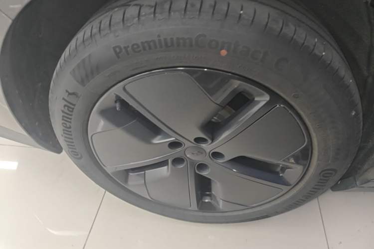 Used Li Auto i8 2025 Model Standard Version Exterior 5