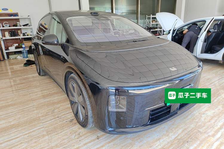 Used Li Auto i8 2025 Model Standard Version Front Right 45 Deg