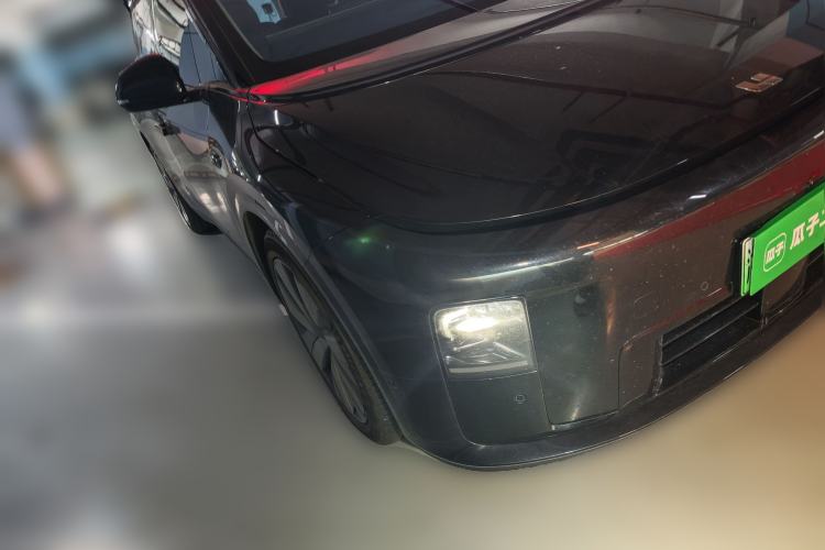 Used Li Auto i8 2025 Model Standard Version Front Right 45 Deg