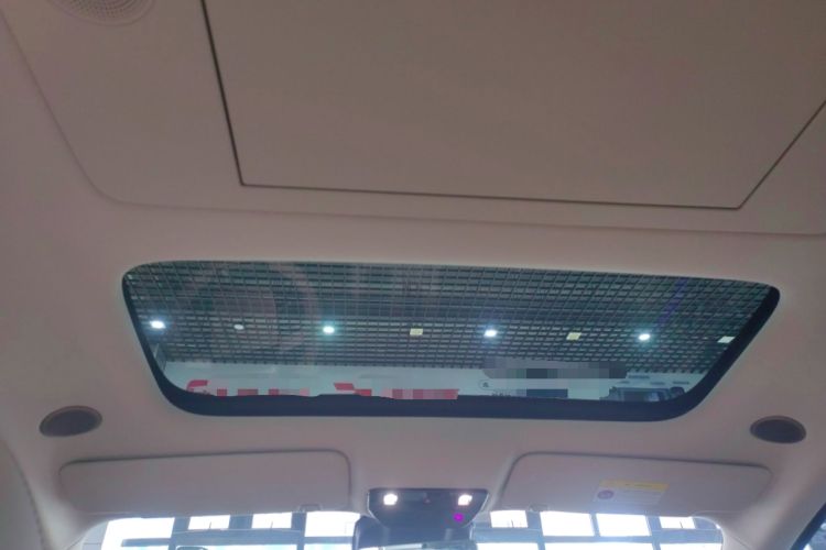 Used Li Auto i8 2025 Model Standard Version Headliner