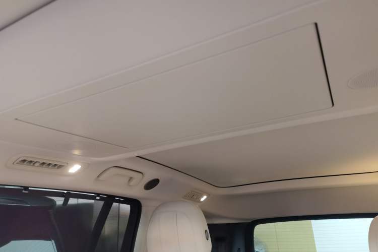 Used Li Auto i8 2025 Model Standard Version Headliner