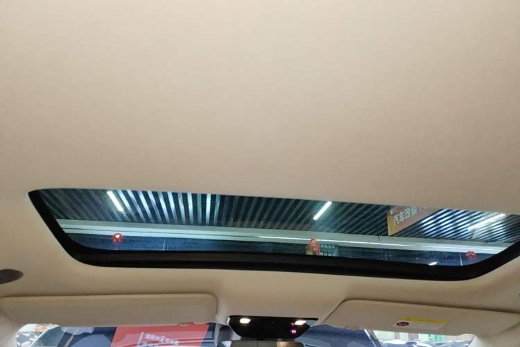Used Li Auto i8 2025 Model Standard Version Headliner