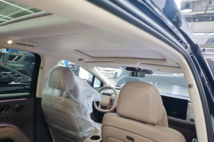 Used Li Auto i8 2025 Model Standard Version Headliner