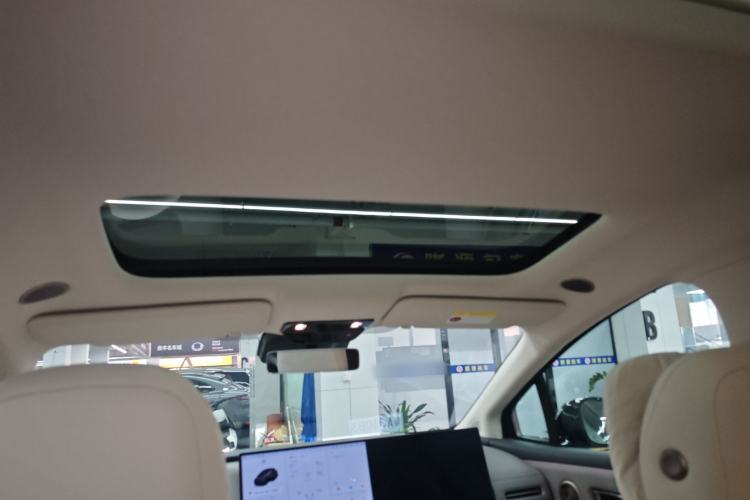Used Li Auto i8 2025 Model Standard Version Headliner