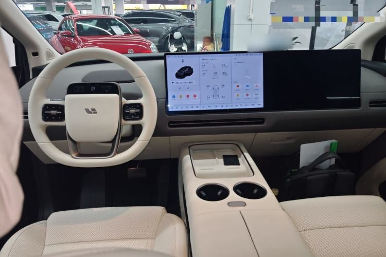Used Li Auto i8 2025 Model Standard Version Interior 2