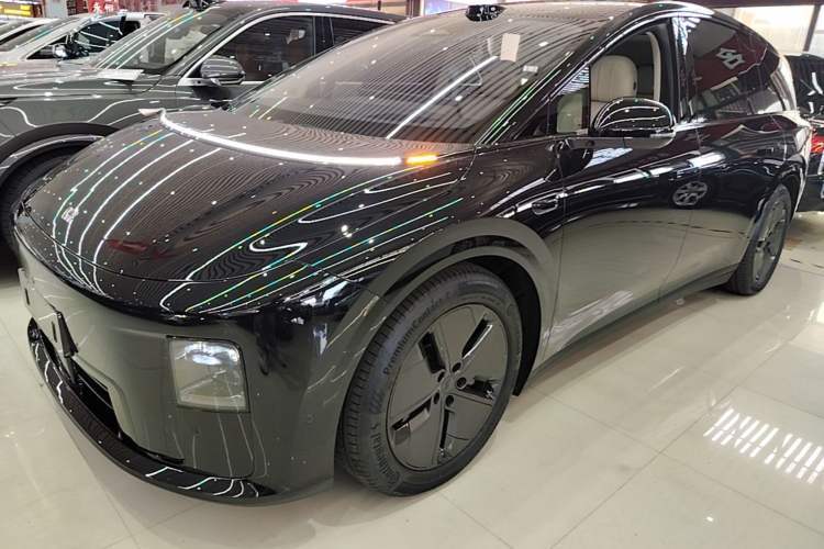 Ojetý Li Auto i8 2025 Model Standard Version Guazi used car, China used car export, Used car for sale, Used cars, Cheapest cars for sale