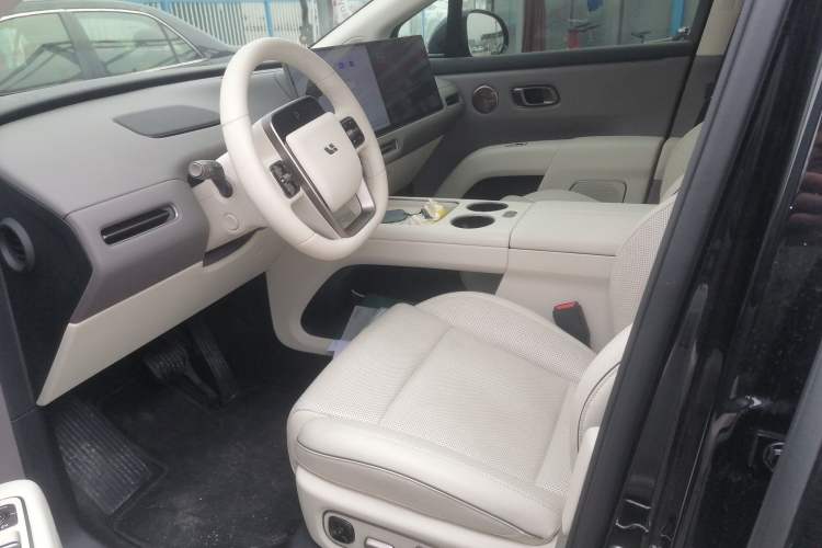 Used Li Auto i8 2025 Model Standard Version Left Front Seat