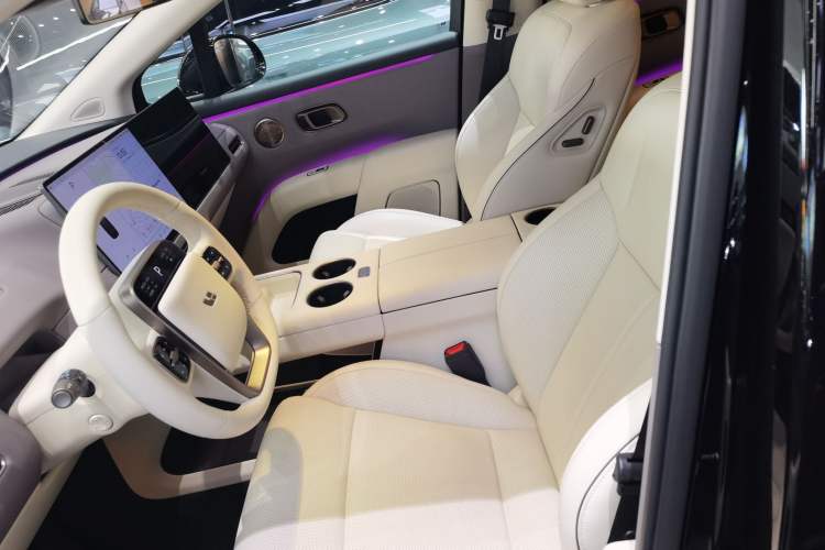 Used Li Auto i8 2025 Model Standard Version Left Front Seat