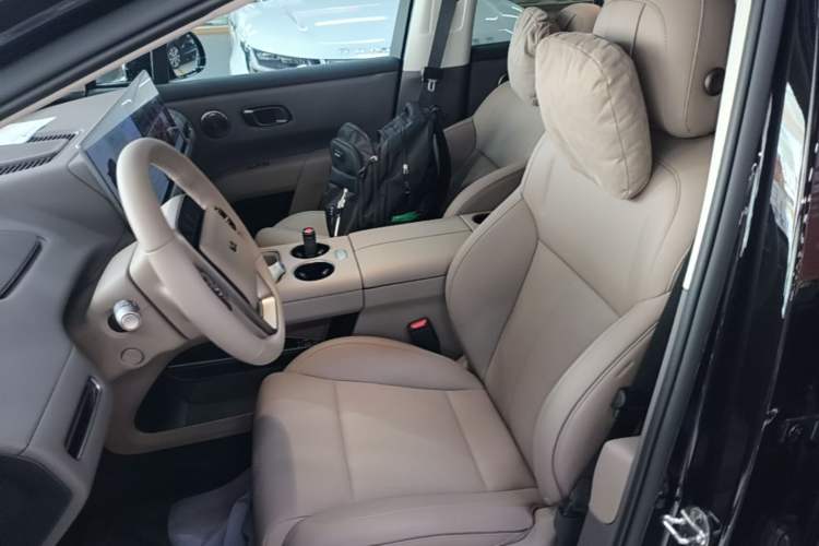 Used Li Auto i8 2025 Model Standard Version Left Front Seat