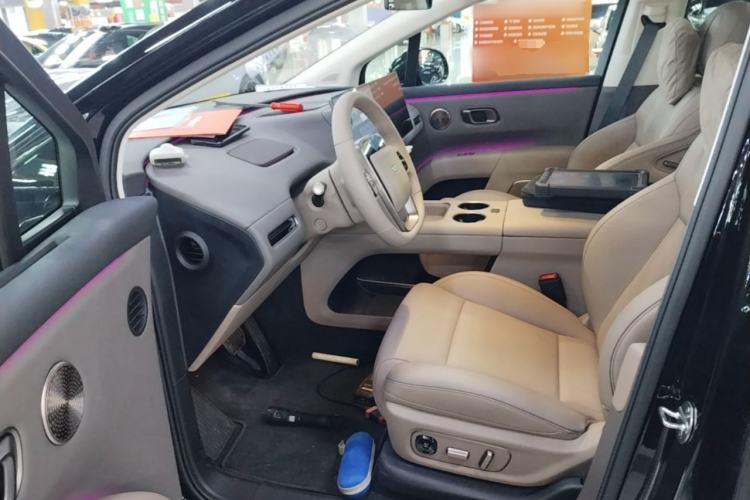 Used Li Auto i8 2025 Model Standard Version Left Front Seat