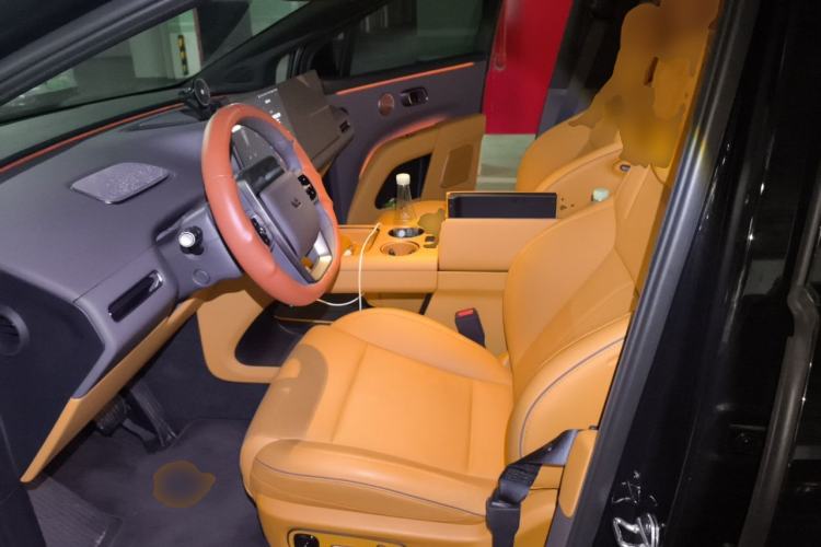 Used Li Auto i8 2025 Model Standard Version Left Front Seat