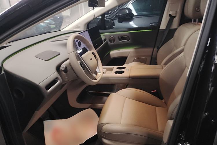 Used Li Auto i8 2025 Model Standard Version Left Front Seat