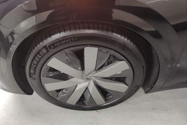 Used Li Auto i8 2025 Model Standard Version Left Front Wheel Hub