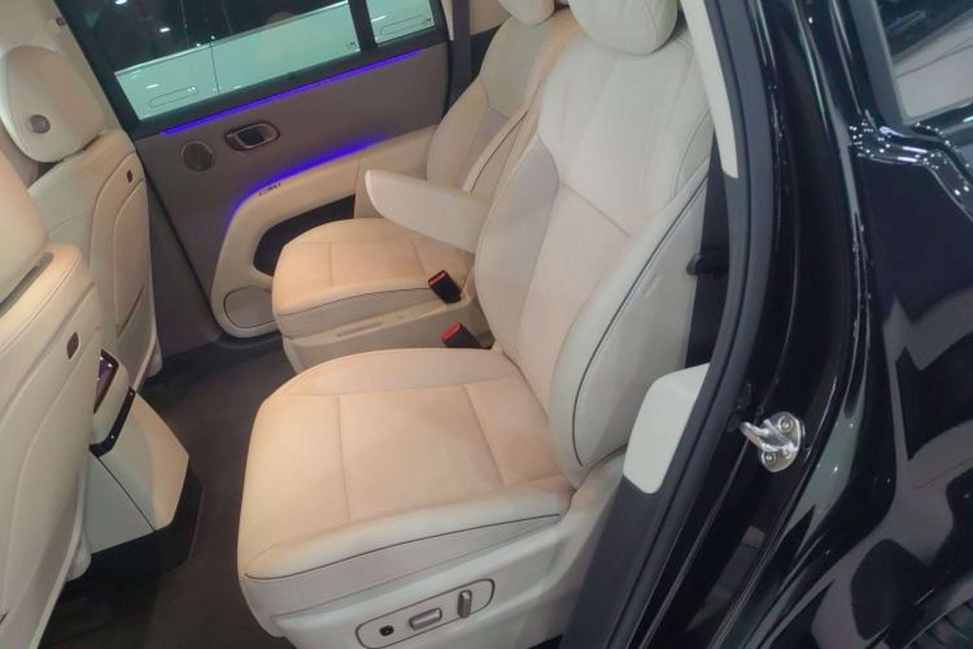 Used Li Auto i8 2025 Model Standard Version Left Rear Seat