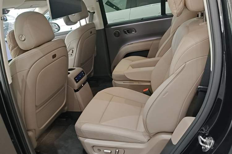 Used Li Auto i8 2025 Model Standard Version Left Rear Seat