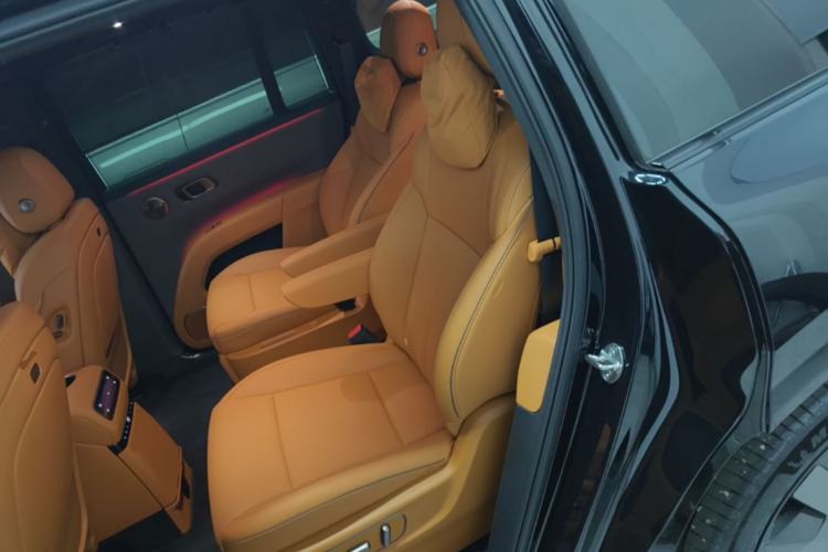 Used Li Auto i8 2025 Model Standard Version Left Rear Seat