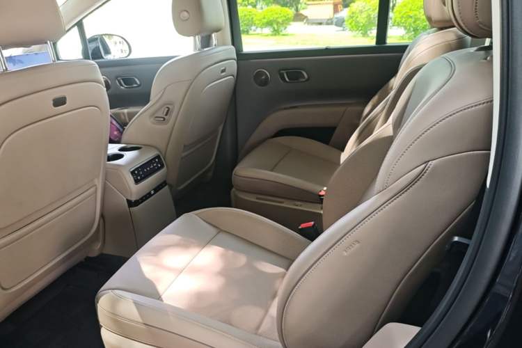 Used Li Auto i8 2025 Model Standard Version Left Rear Seat