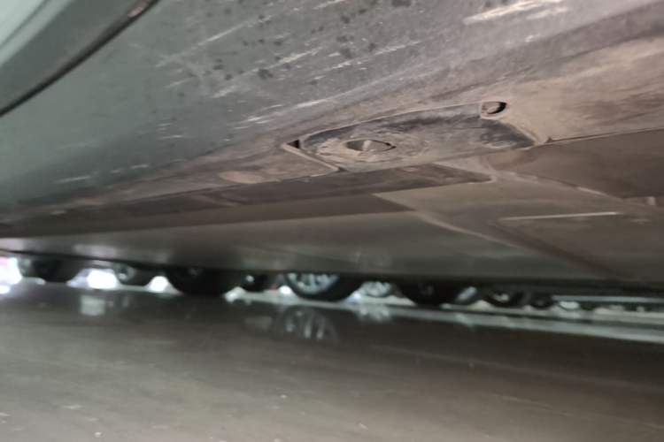 Used Li Auto i8 2025 Model Standard Version Left Side Sill