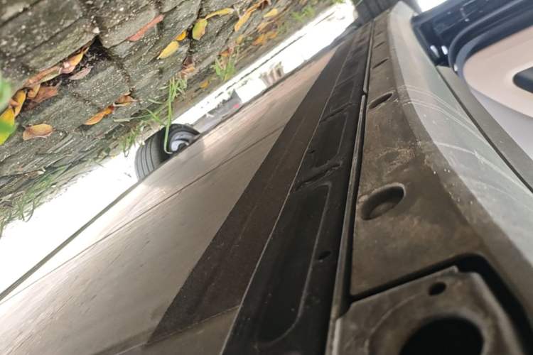 Used Li Auto i8 2025 Model Standard Version Left Side Sill