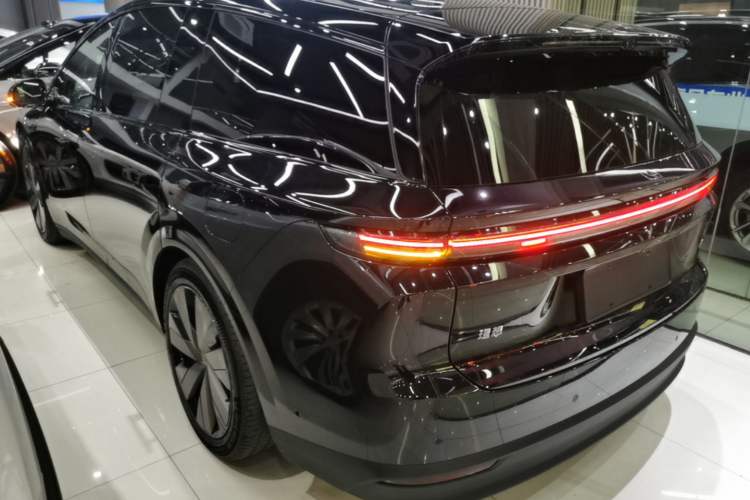 Used Li Auto i8 2025 Model Standard Version Rear Left 45 Deg