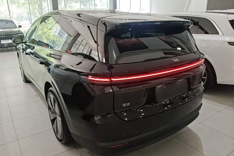 Used Li Auto i8 2025 Model Standard Version Rear Left 45 Deg