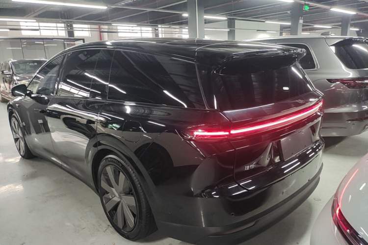 Used Li Auto i8 2025 Model Standard Version Rear Left 45 Deg