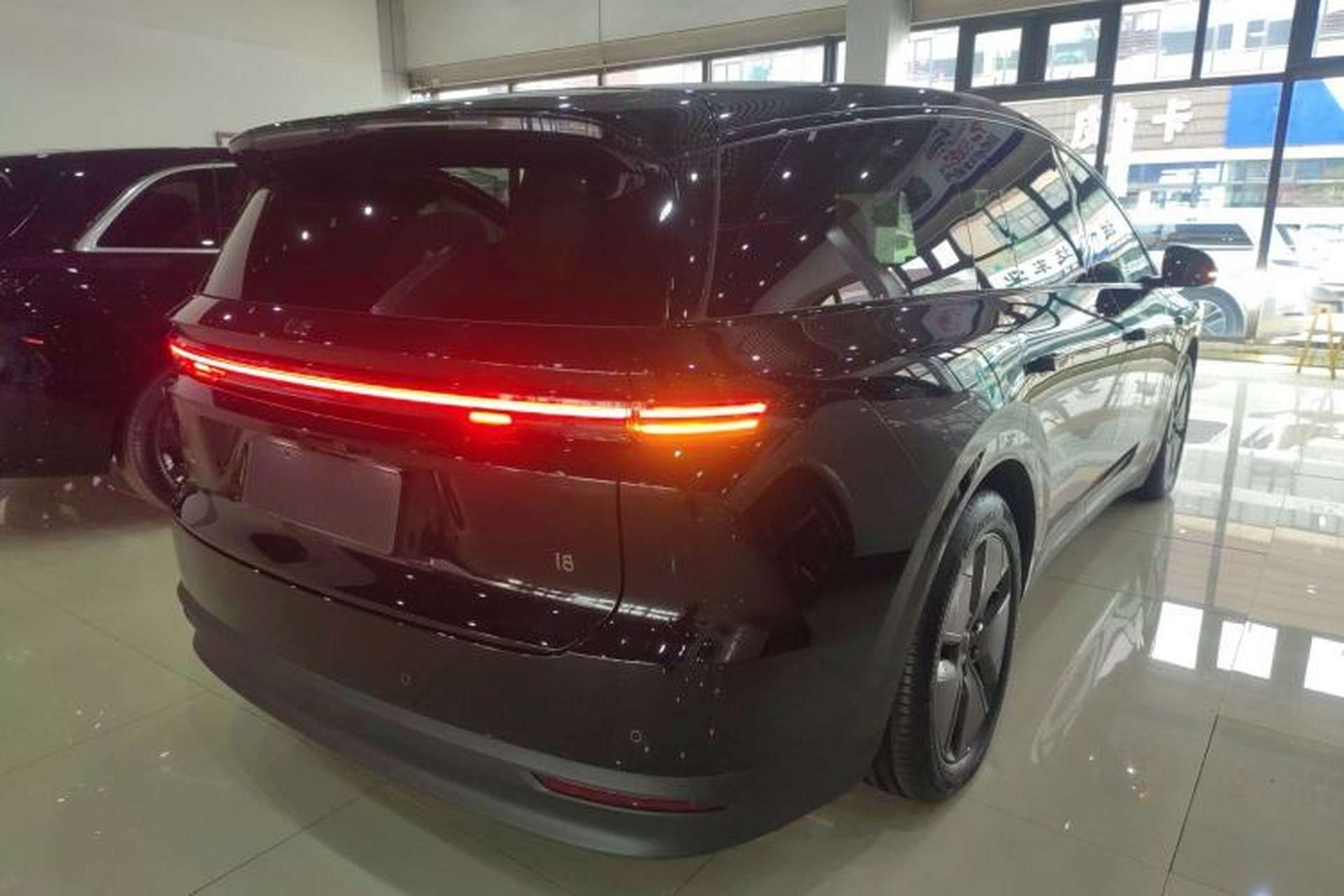 Used Li Auto i8 2025 Model Standard Version Rear Right 45 Deg