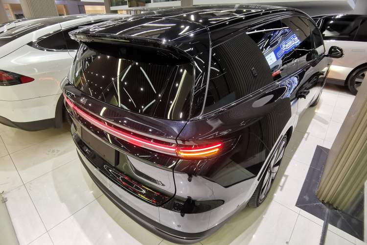 Used Li Auto i8 2025 Model Standard Version Rear Right 45 Deg