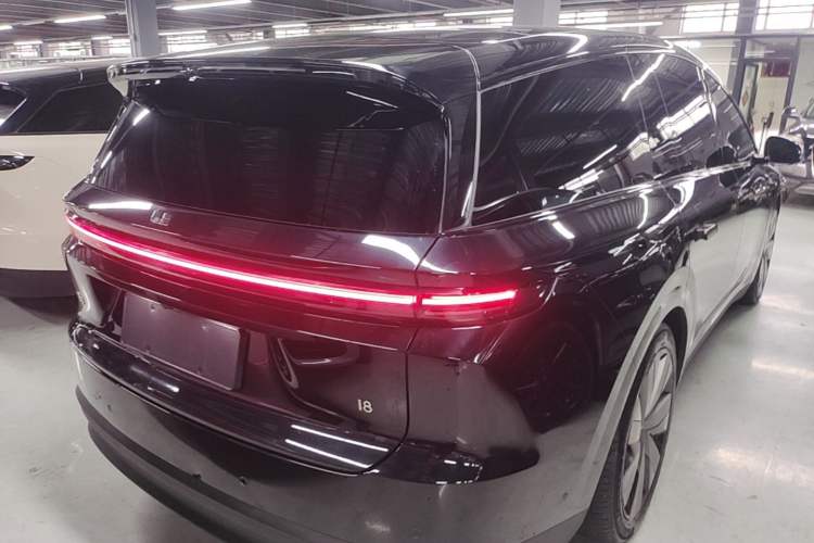 Used Li Auto i8 2025 Model Standard Version Rear Right 45 Deg