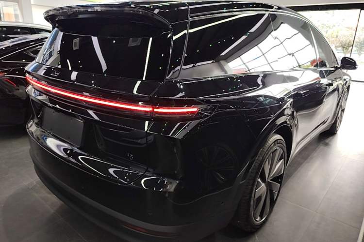 Used Li Auto i8 2025 Model Standard Version Rear Right 45 Deg