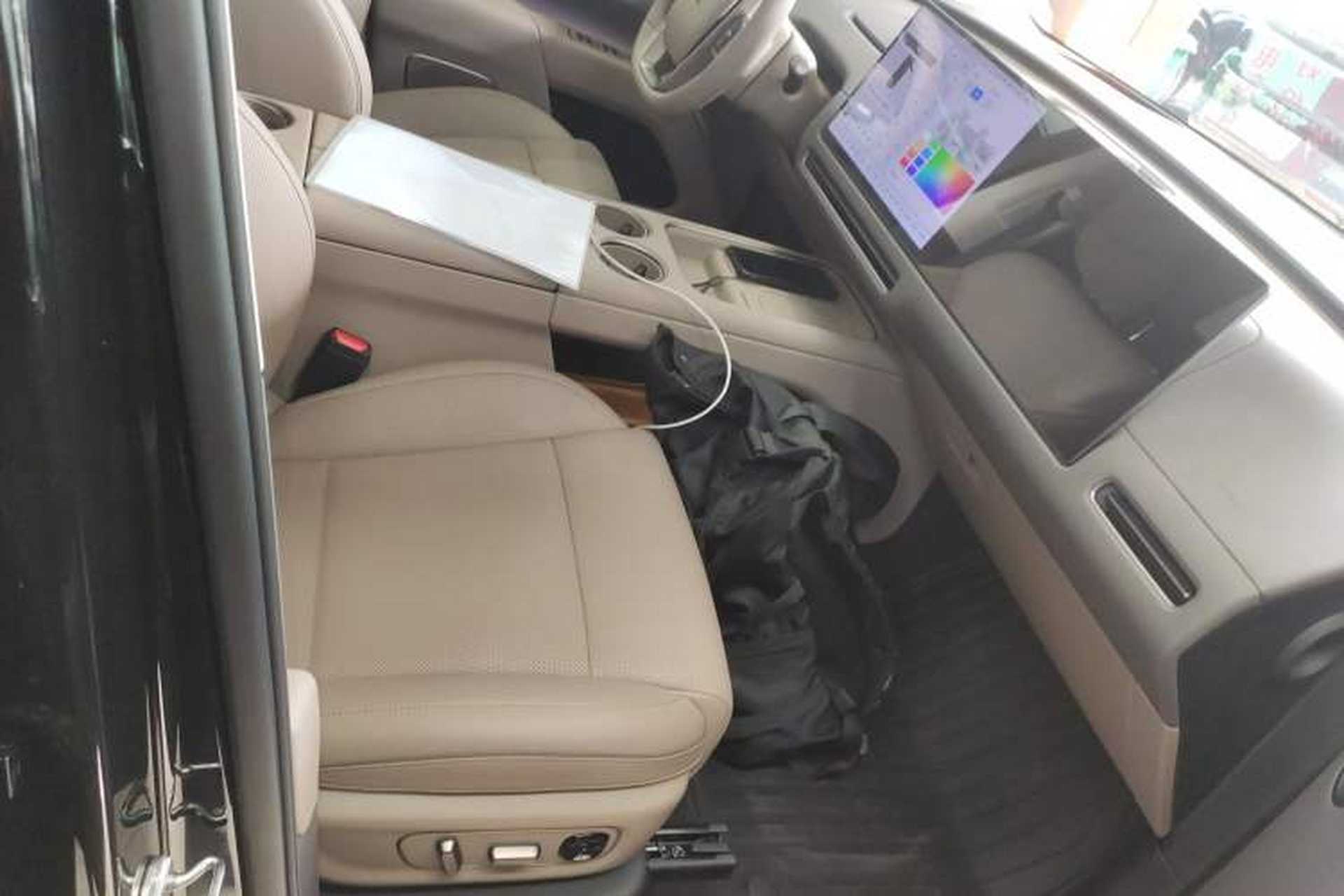 Used Li Auto i8 2025 Model Standard Version Right Front Seat