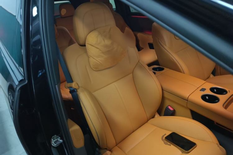 Used Li Auto i8 2025 Model Standard Version Right Front Seat