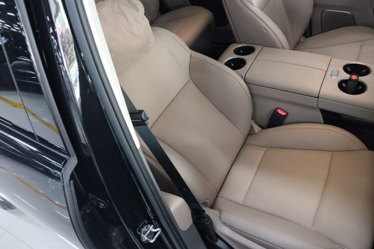 Used Li Auto i8 2025 Model Standard Version Right Front Seat