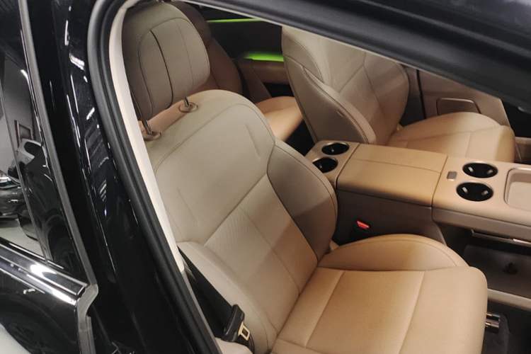Used Li Auto i8 2025 Model Standard Version Right Front Seat