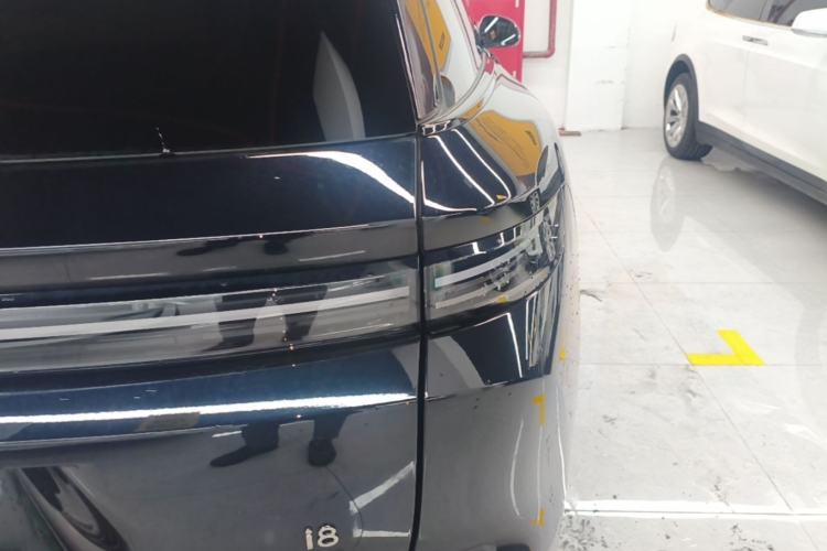 Used Li Auto i8 2025 Model Standard Version Right Rear Taillight