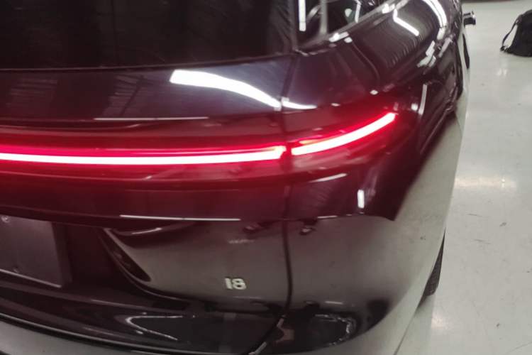 Used Li Auto i8 2025 Model Standard Version Right Rear Taillight