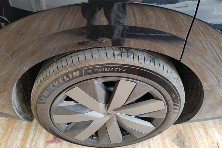 Used Li Auto i8 2025 Model Standard Version Right Rear Wheel Hub
