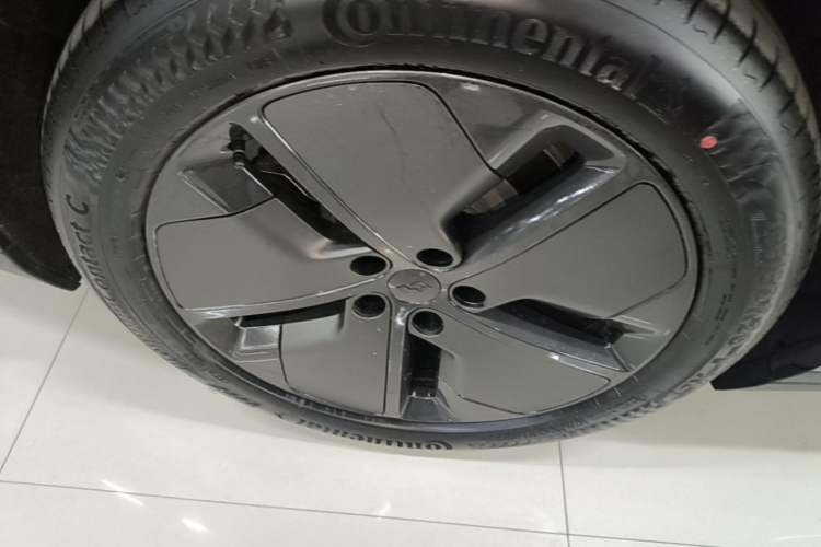Used Li Auto i8 2025 Model Standard Version Right Rear Wheel Hub