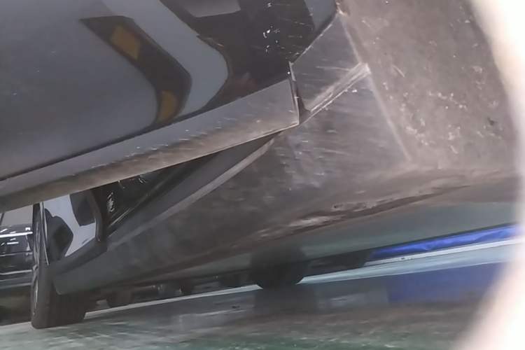 Used Li Auto i8 2025 Model Standard Version Right Side Sill