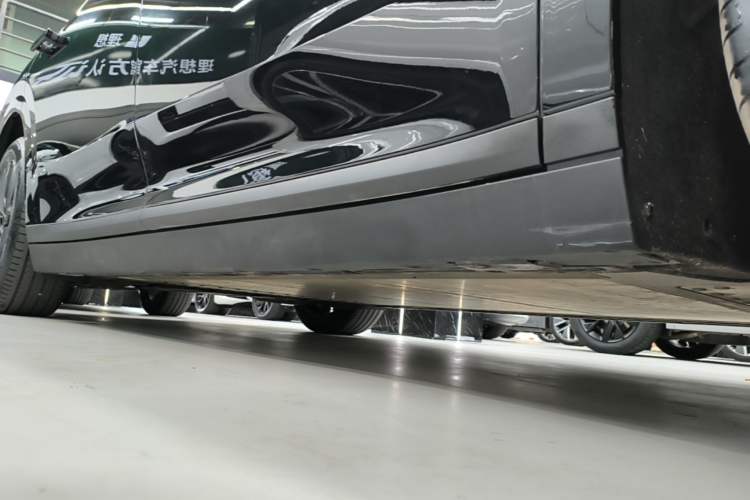 Used Li Auto i8 2025 Model Standard Version Right Side Sill