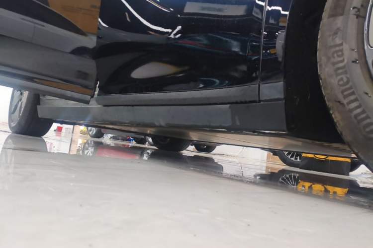 Used Li Auto i8 2025 Model Standard Version Right Side Sill