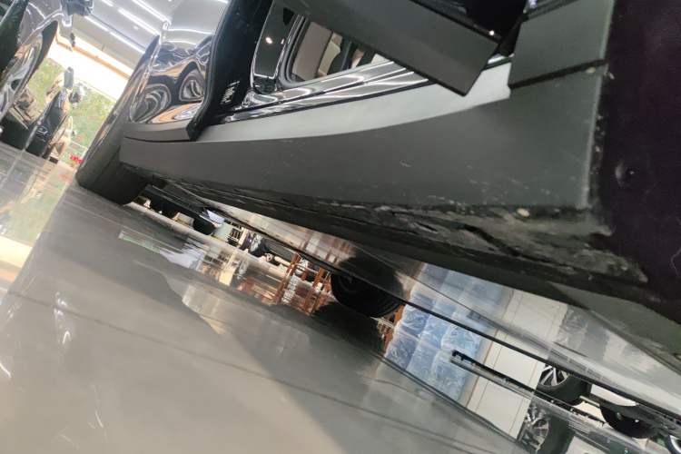 Used Li Auto i8 2025 Model Standard Version Right Side Sill