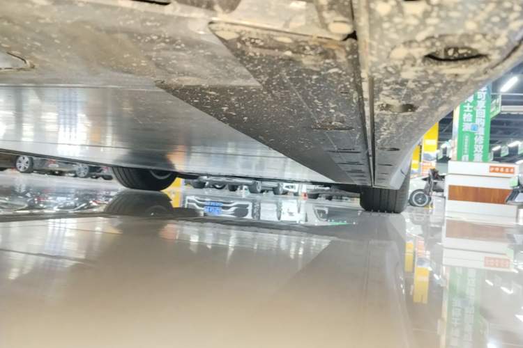 Used Li Auto i8 2025 Model Standard Version Right Side Sill