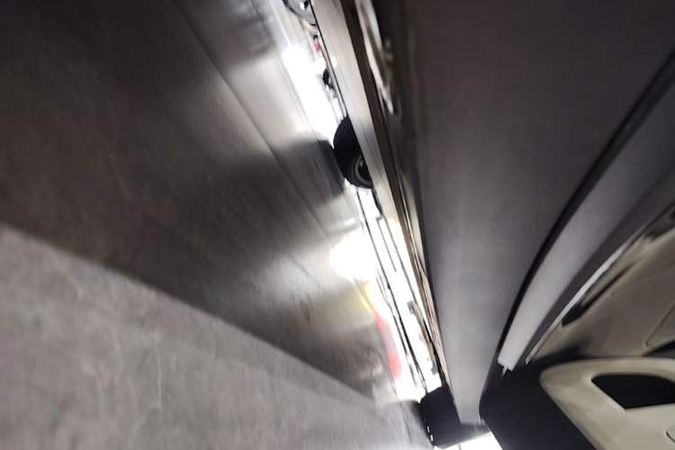 Used Li Auto i8 2025 Model Standard Version Right Side Sill