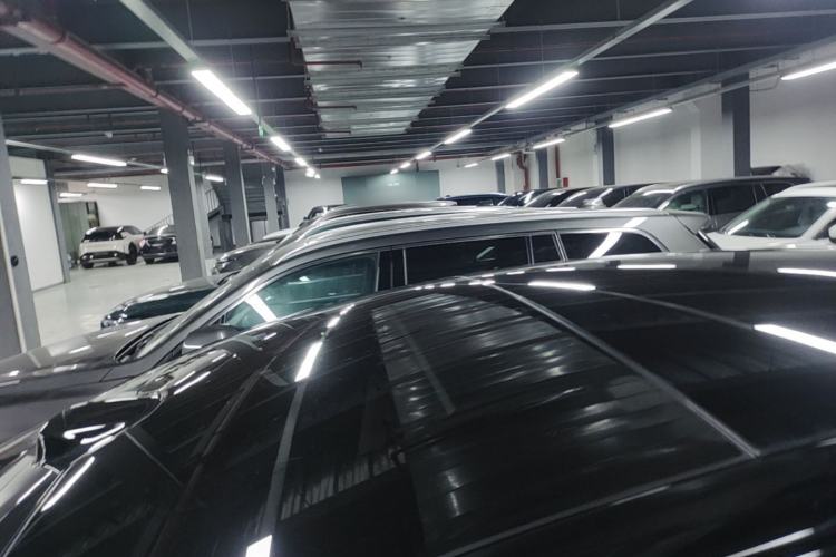 Used Li Auto i8 2025 Model Standard Version Roof