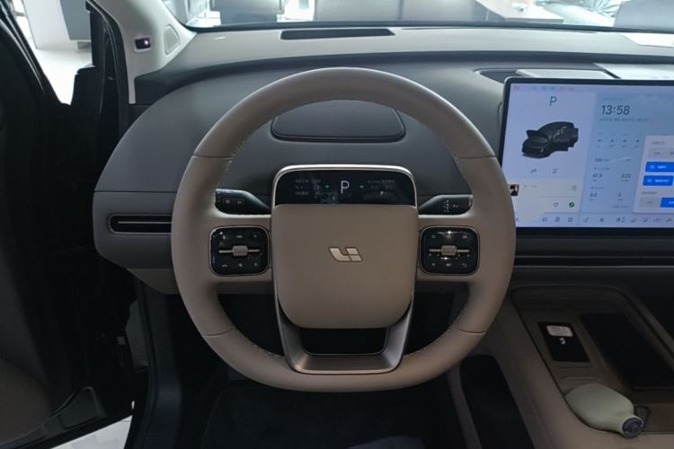 Used Li Auto i8 2025 Model Standard Version Steering Wheel
